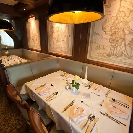 Zur Burg Hotel 4*