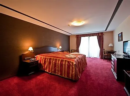 Zur Burg Hotel